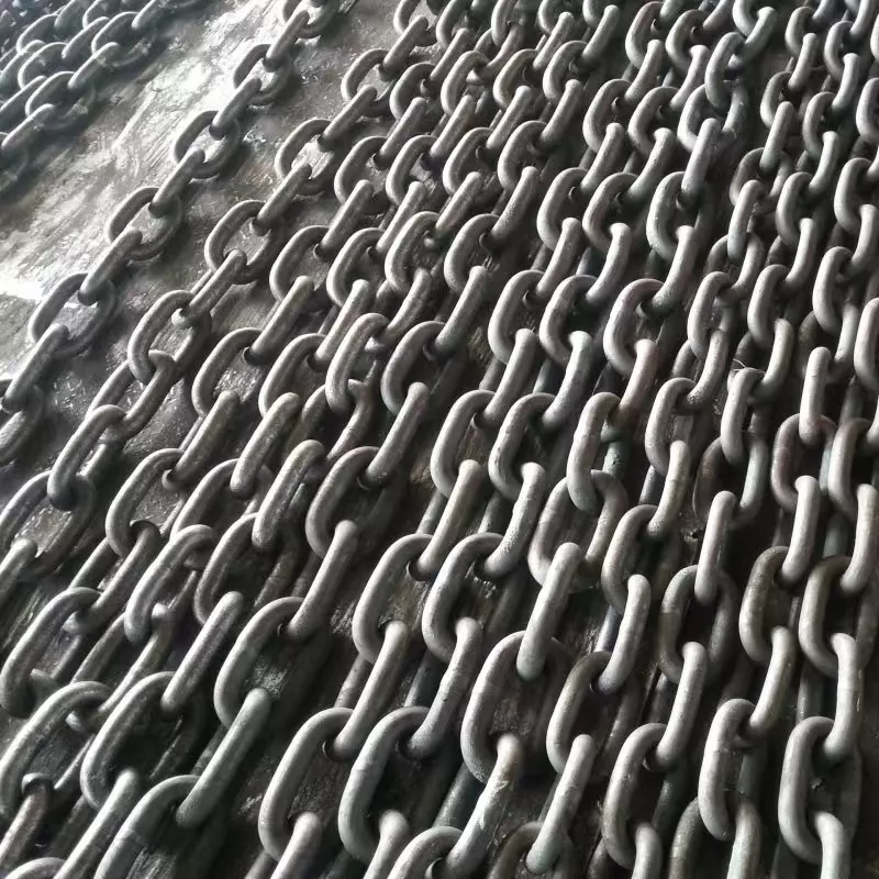 Яка різниця між шпильковим ланцюгом і ланцюгом без шипів?